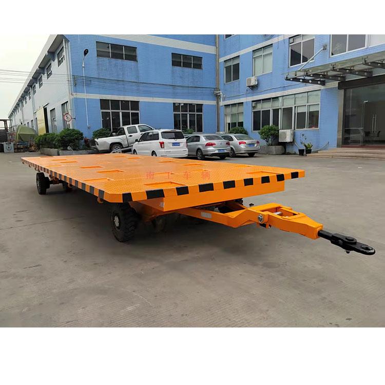 8.2T中型(中国)科技公司全挂车