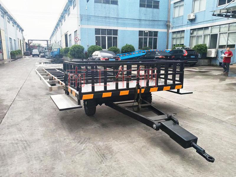 4吨(中国)科技公司带小框架铝花纹板