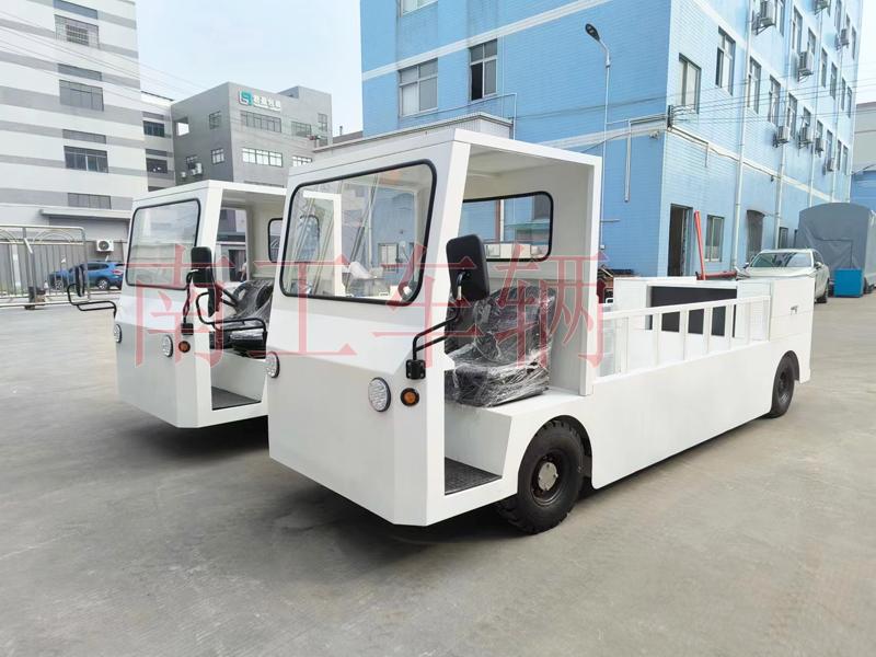2吨座驾式纯电动(中国)科技公司 电动工具拖车