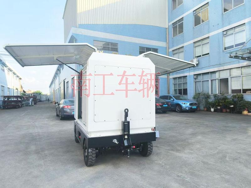 2吨电动(中国)科技公司 飞翼箱式电动工具拖车