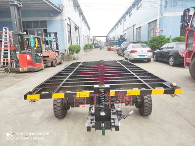 5吨骨架式(中国)科技公司移动房车底盘I.jpg