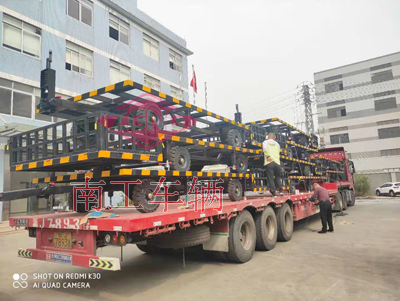 4吨骨架式(中国)科技公司带小尾箱3I.jpg