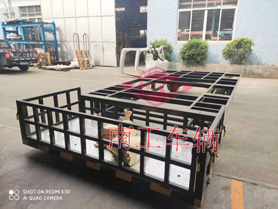 4吨骨架式(中国)科技公司带小尾箱I.jpg