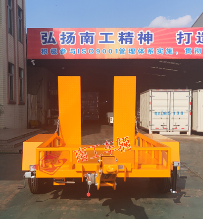 3吨ATV(中国)科技公司 小轿车拖车5I.jpg