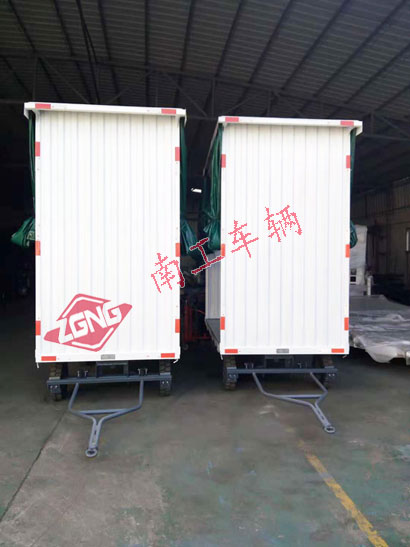 白色雨篷(中国)科技公司3I.jpg