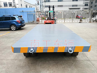 25吨重型(中国)科技公司带牵引环工具拖车4I.jpg