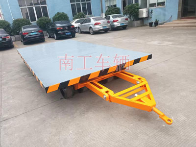 10吨中型牵引(中国)科技公司3I.jpg