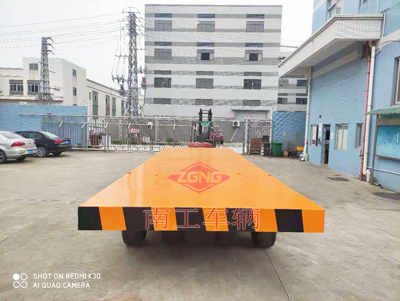 30吨重型(中国)科技公司带四个转盘2I.jpg