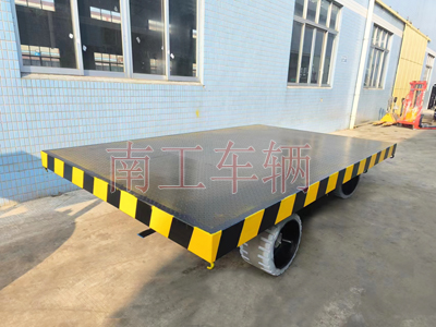 30吨重型(中国)科技公司 环保实心轮胎2I.jpg