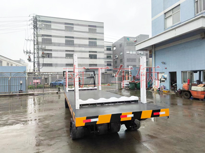 30T重型(中国)科技公司 带活动插装立柱工具拖车4I.jpg