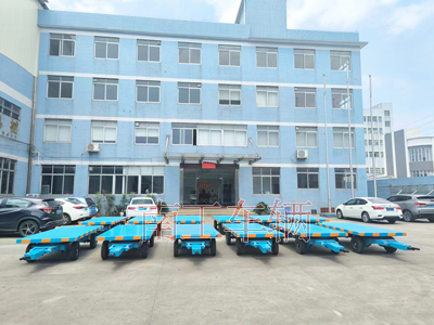 3吨全挂式牵引(中国)科技公司可拆护栏1I.jpg