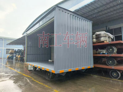 10吨箱式(中国)科技公司两侧带卷帘门1I.jpg