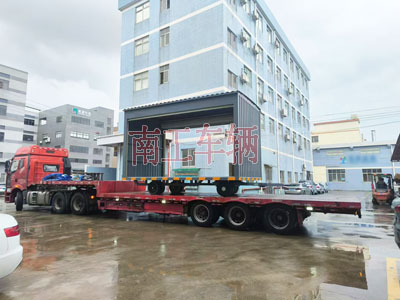 10吨箱式(中国)科技公司两侧带卷帘门5I.jpg