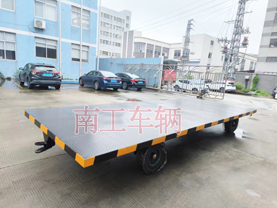 6吨牵引(中国)科技公司 工业全挂拖车3I.jpg