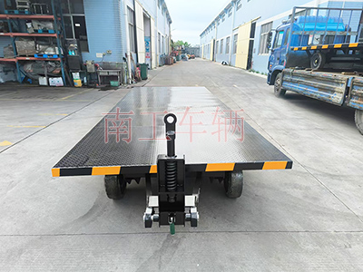 5吨全挂式(中国)科技公司 移动拖车底盘2I.jpg