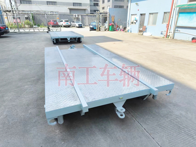船体艉段运输(中国)科技公司2I.jpg
