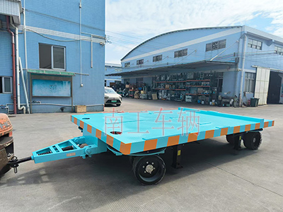 18吨重型(中国)科技公司 四个转盘工具拖车1I.jpg
