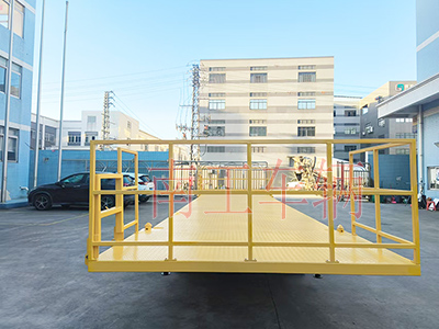 10吨(中国)科技公司前后带护栏型全挂车2I.jpg