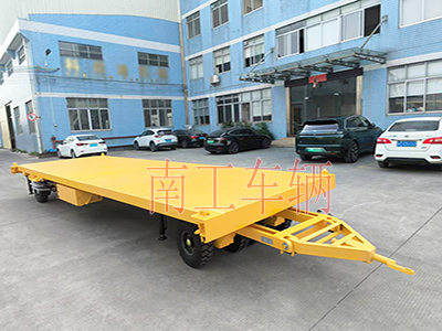10吨(中国)科技公司带液压支腿伸缩梯工具车3I.jpg